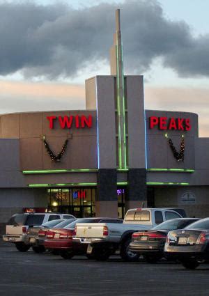 longmont movie theater twin peaks.